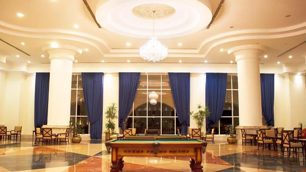 الفندق بيراميزا بيتش ريزورت - سهل حشيش